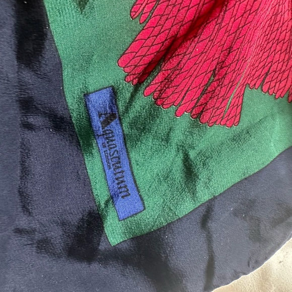 Aquascutum silk scarf - Picture 4 of 14